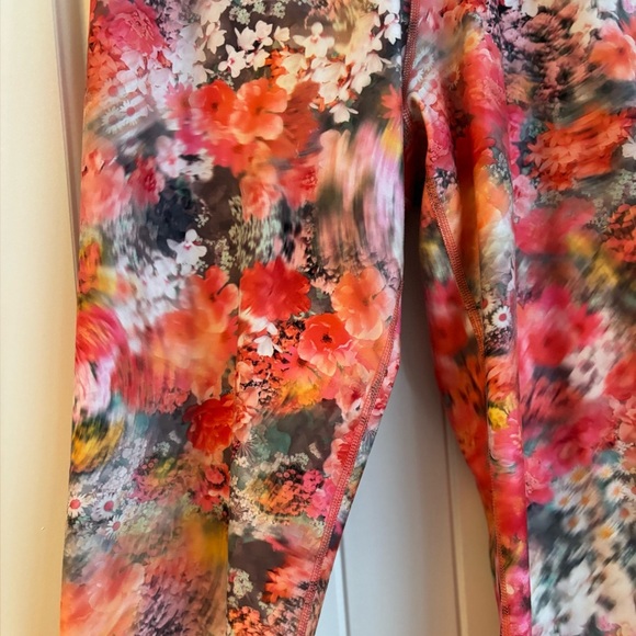 Athleta Pants - Athleta Vibrant Floral Leggings